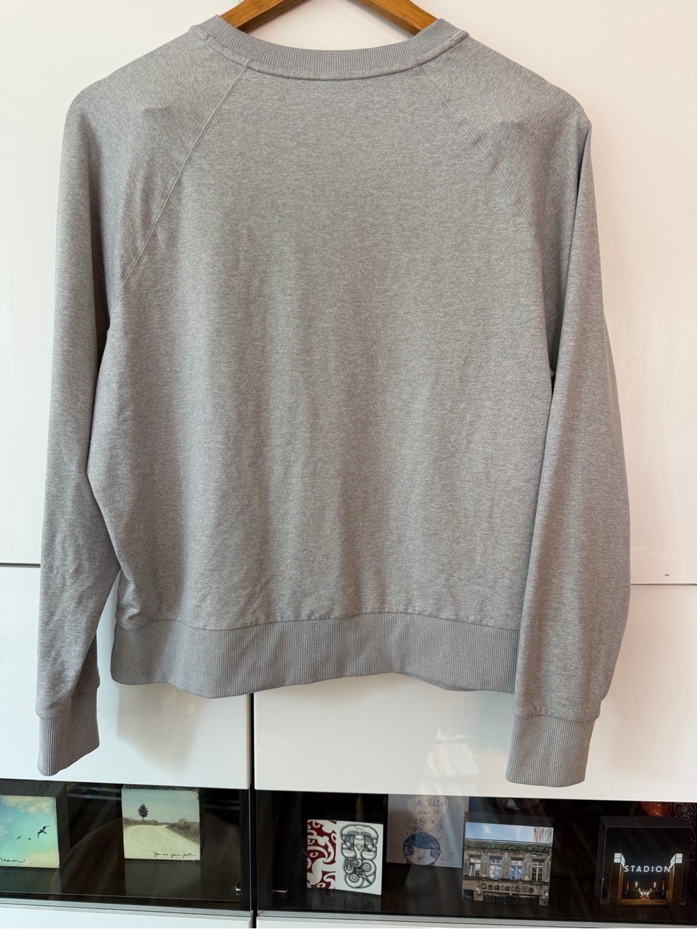 Vuori Women's Halo sweater - Picture 2 of 8